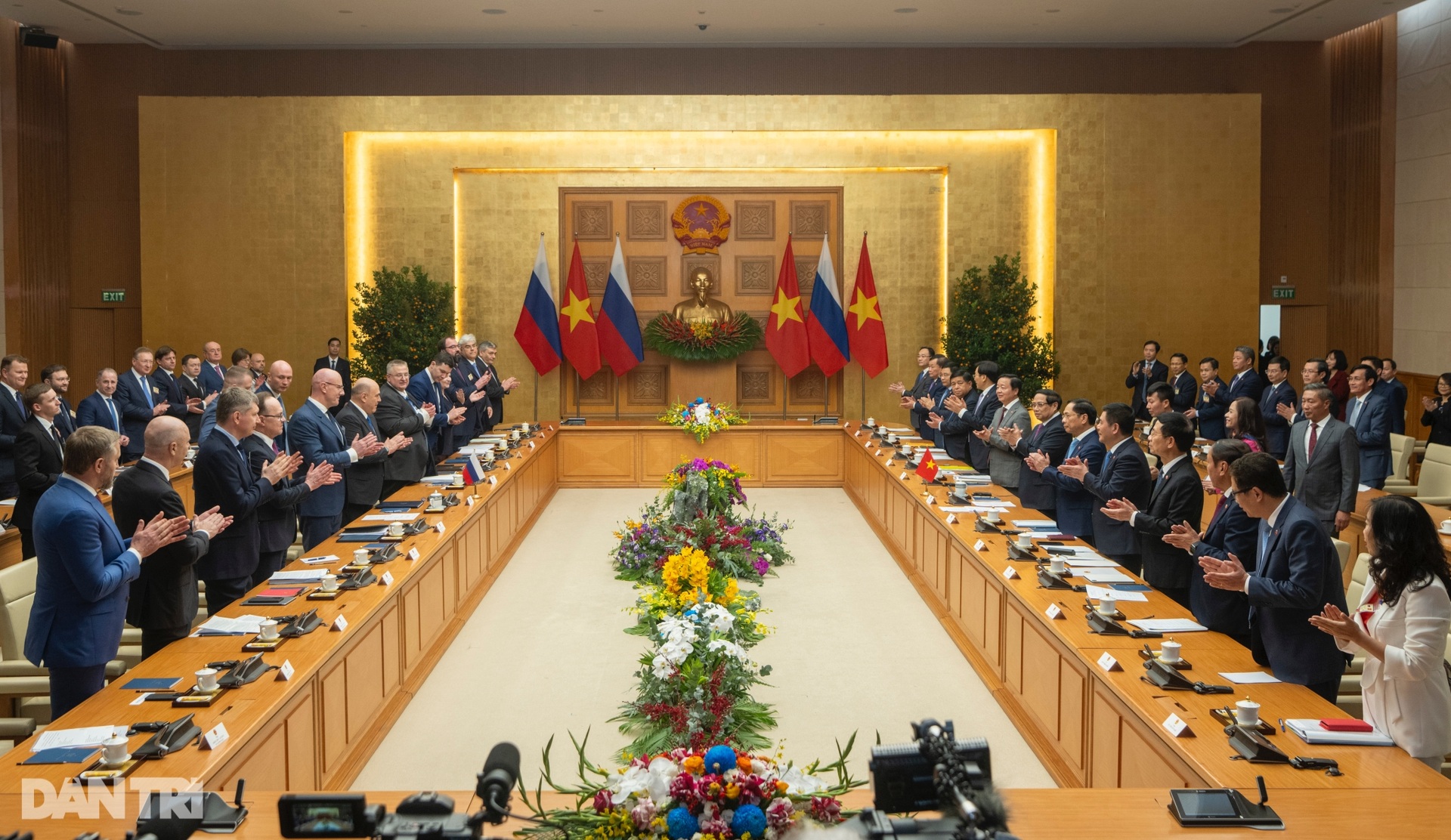 Thủ tướng Phạm Minh Chính chủ trì lễ đón Thủ tướng Nga thăm Việt Nam - 8 Thủ tướng Phạm Minh Chính chủ trì lễ đón Thủ tướng Nga thăm Việt Nam - 8