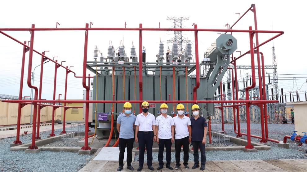 EVNNPC vượt khó với 3 tại chỗ và ứng dụng công nghệ thông tin - 3 EVNNPC vượt khó với 3 tại chỗ và ứng dụng công nghệ thông tin - 3