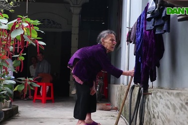 Cụ bà 108 tuổi mọc răng, tự giặt giũ quần áo