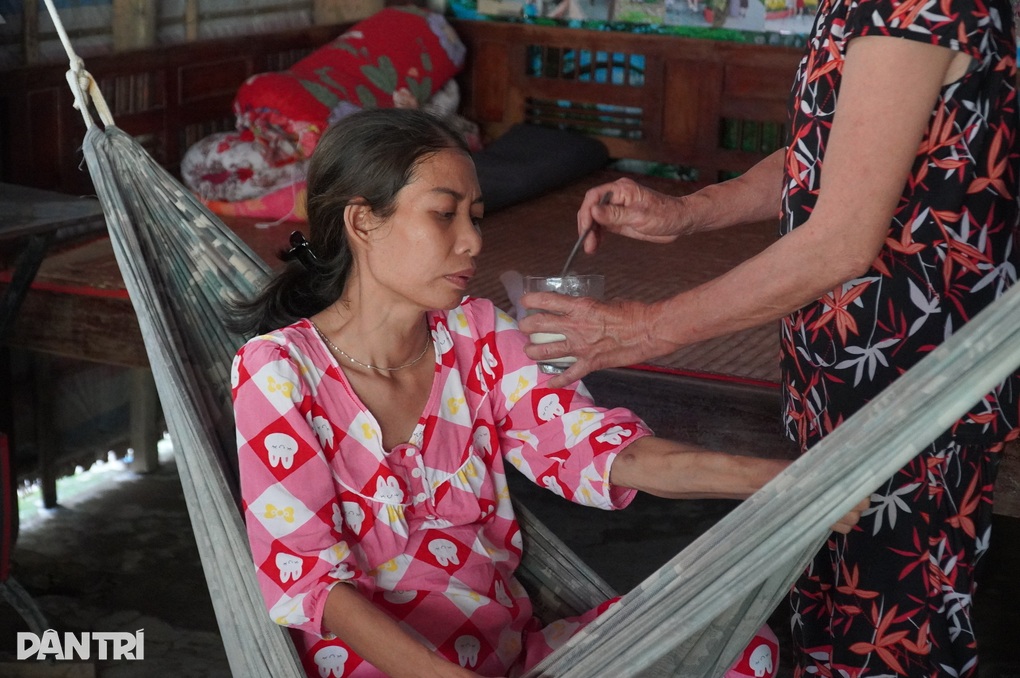 Bế tắc cùng cực, cha ung thư nuôi hai con bệnh nặng cùng hai cháu nhỏ - 3 Bế tắc cùng cực, cha ung thư nuôi hai con bệnh nặng cùng hai cháu nhỏ - 3