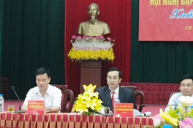 Ông Lê Ngọc Hoa - PCT UBND tỉnh Nghệ An chủ trì họp báo.