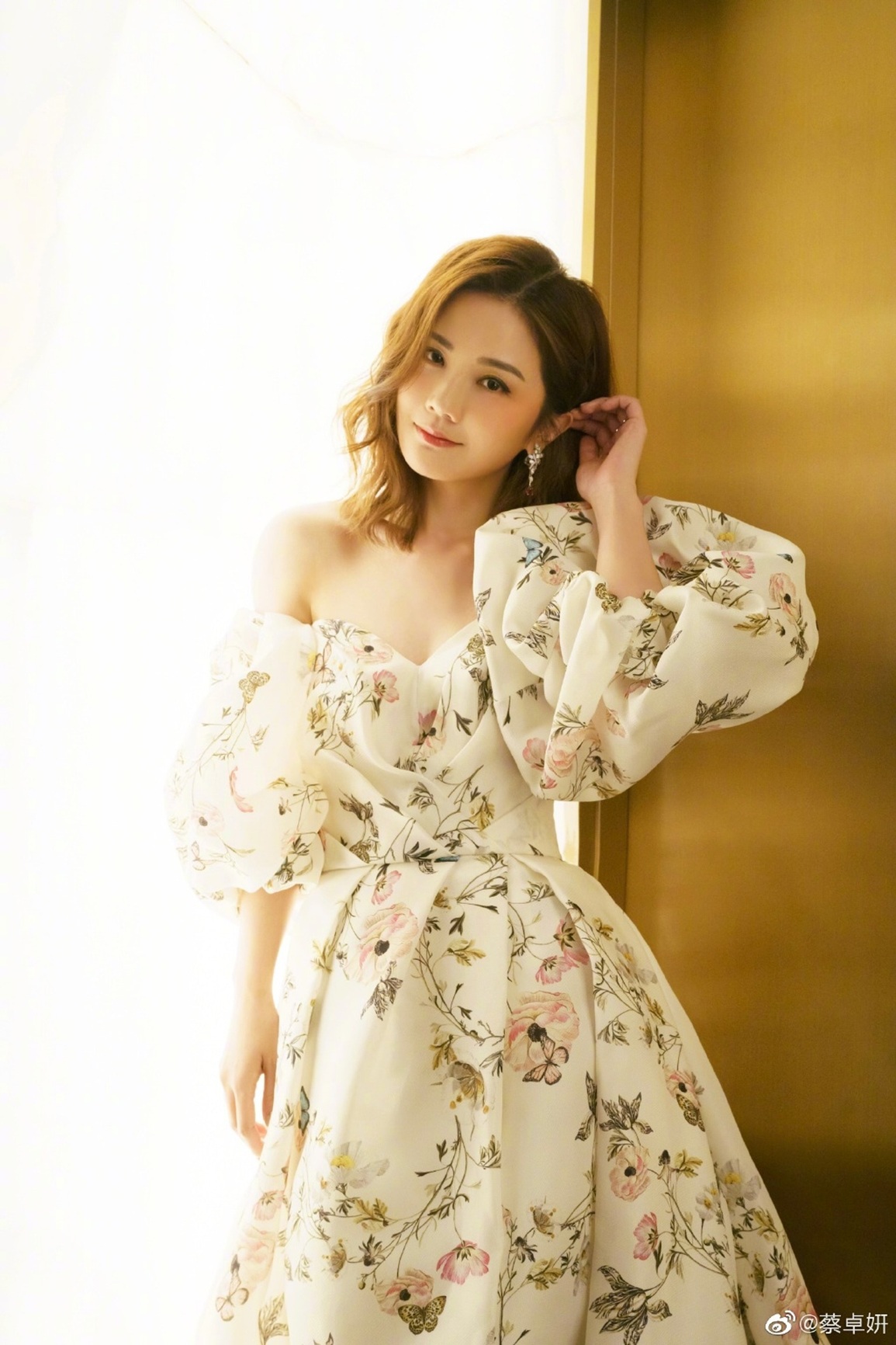 Đường tình sóng gió đến xót xa của hai kiều nữ nhóm Twins - 6 Đường tình sóng gió đến xót xa của hai kiều nữ nhóm Twins - 6