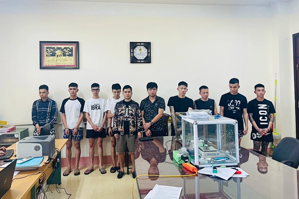10 đối tượng mở tiệc ma túy trong khách sạn ở Sa Pa - 1 10 đối tượng mở tiệc ma túy trong khách sạn ở Sa Pa - 1