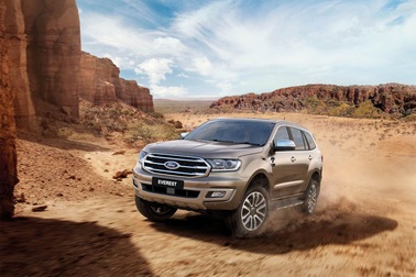 Ford Everest thêm bản diesel 2.0L và hộp số tự động 10 cấp