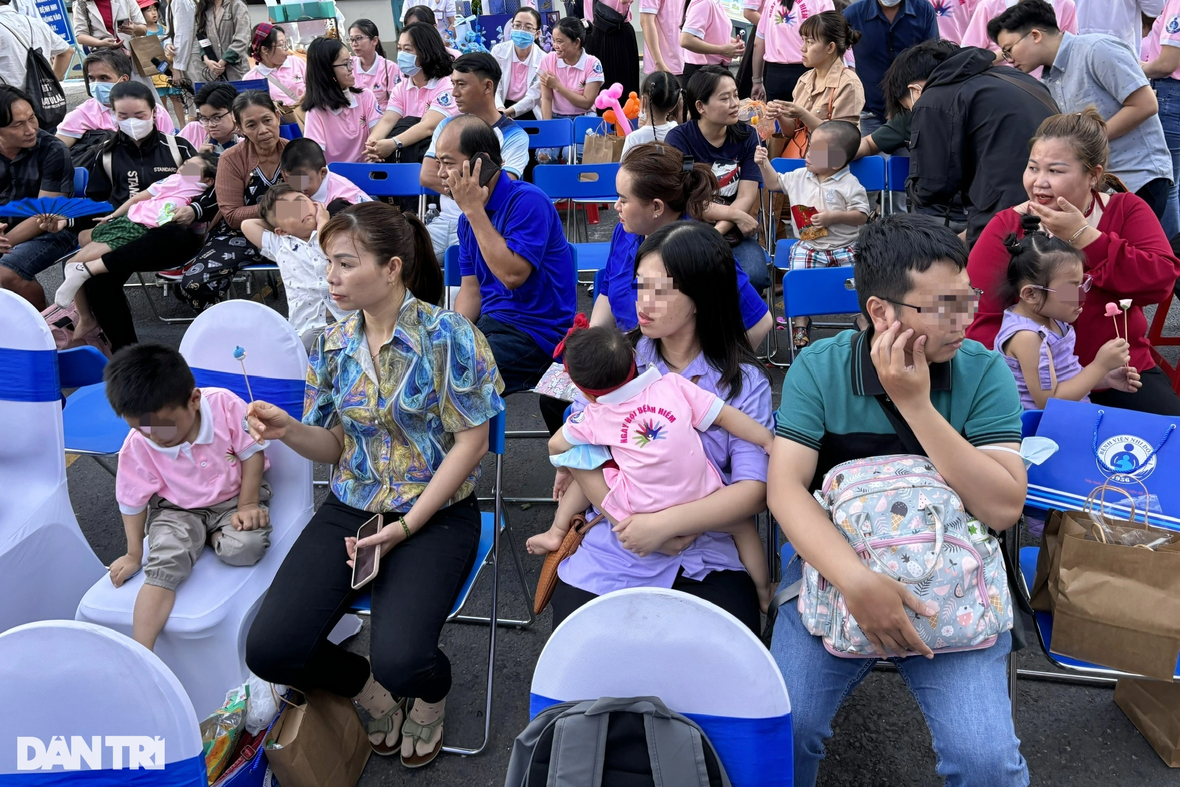 Phó Giám đốc BV Nhi đồng 1 nghẹn ngào: Năm nay lại mất 3 trẻ - 1 Phó Giám đốc BV Nhi đồng 1 nghẹn ngào: Năm nay lại mất 3 trẻ - 1