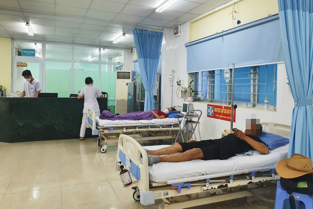 Hàng loạt du khách ngộ độc thực phẩm khi đi du lịch ở Đà Nẵng - 1 Hàng loạt du khách ngộ độc thực phẩm khi đi du lịch ở Đà Nẵng - 1