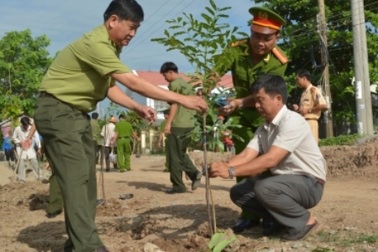 Trồng cây xanh hưởng ứng Ngày Môi trường Thế giới