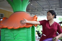 Bụi than phủ kín nhà dân, trường học