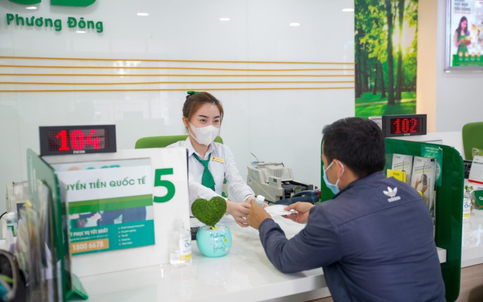 OCB trao hàng chục ngàn quà tặng bảo vệ sức khỏe - 2 OCB trao hàng chục ngàn quà tặng bảo vệ sức khỏe - 2