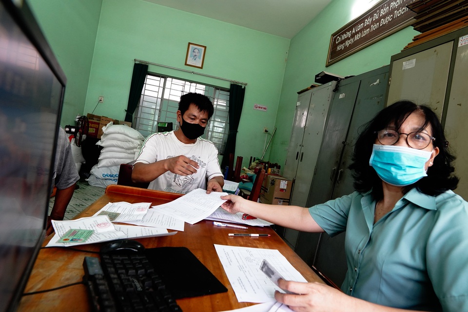80.000 lao động tự do đã nhận tiền hỗ trợ từ gói an sinh 62.000 tỷ đồng - 1 80.000 lao động tự do đã nhận tiền hỗ trợ từ gói an sinh 62.000 tỷ đồng - 1