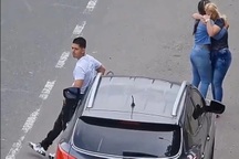 Clip: Diễn xuất đỉnh cao của tiểu tam khi bị bắt gặp lén lút ngoại tình