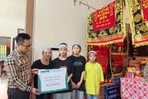 Hơn 180 triệu đồng đến với 4 đứa trẻ mồ côi cả cha lẫn mẹ vì tai nạn