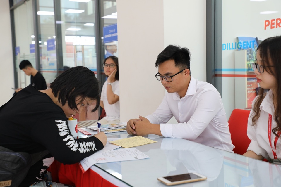 Du học sinh Úc, Canada sớm trở thành tân sinh viên trong các đợt xét học bạ - 6 Du học sinh Úc, Canada sớm trở thành tân sinh viên trong các đợt xét học bạ - 6