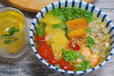 Đổi gió với món bún hến chua ngọt