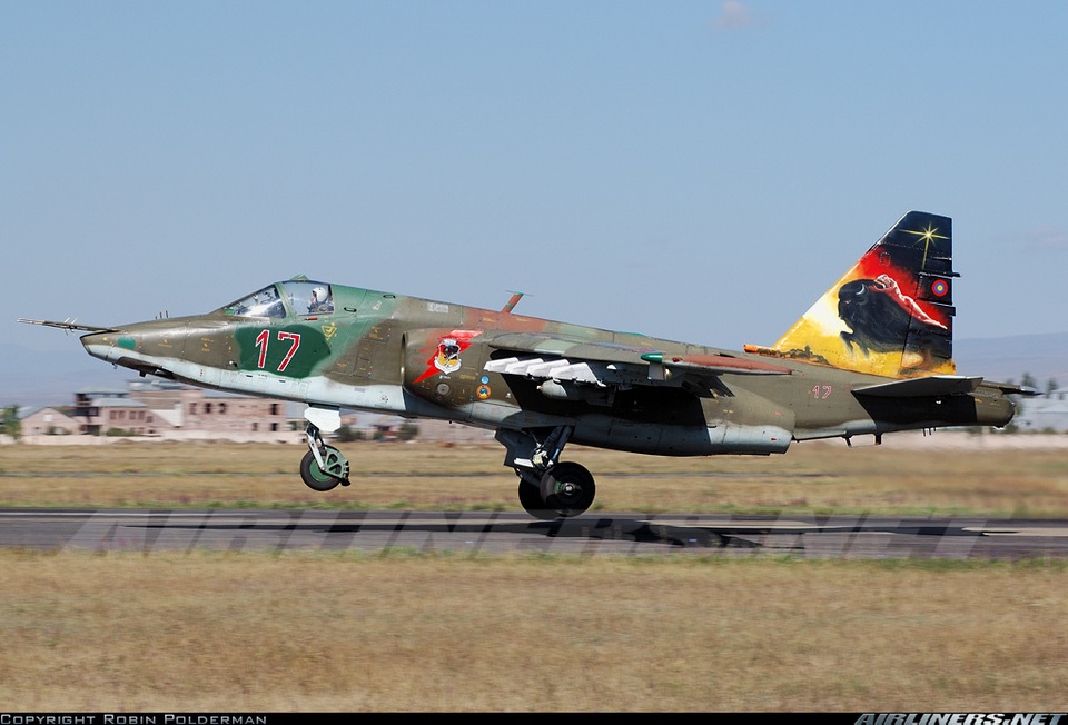 Azerbaijan tuyên bố bắn rơi 2 máy bay Su-25 Armenia trong 2 phút - 1 Azerbaijan tuyên bố bắn rơi 2 máy bay Su-25 Armenia trong 2 phút - 1