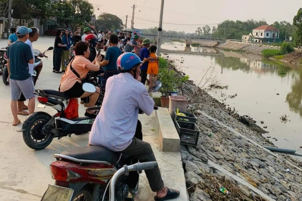 Nghệ An: Phát hiện thi thể một phụ nữ nổi trên sông - 2 Nghệ An: Phát hiện thi thể một phụ nữ nổi trên sông - 2