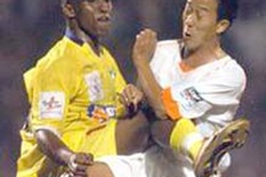 Bốn ngoại binh P.SLNA xin huỷ hợp đồng vì bị xúc phạm