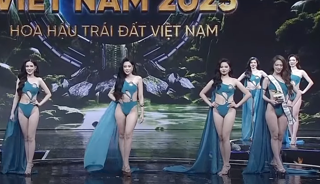Chung kết Hoa hậu Trái đất Việt Nam: Diễn bikini hớ hênh, còn nhiều sạn - 3 Chung kết Hoa hậu Trái đất Việt Nam: Diễn bikini hớ hênh, còn nhiều sạn - 3