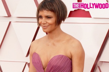 Halle Berry trẻ trung đáng ngưỡng mộ