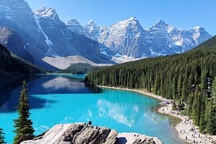 Canada hút khách hơn bởi cặp đôi Hoàng tử Harry-Meghan