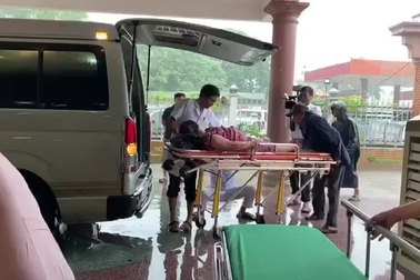 Tai nạn xe khách, 15 người nhập viện