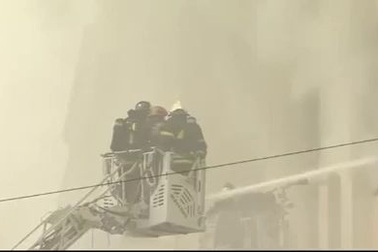 Cháy lớn tại trụ sở Bộ Quốc phòng Nga