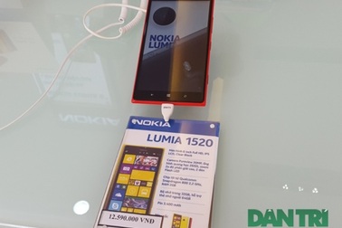 Thị trường ế ẩm, Lumia 1520 tiếp tục giảm sâu