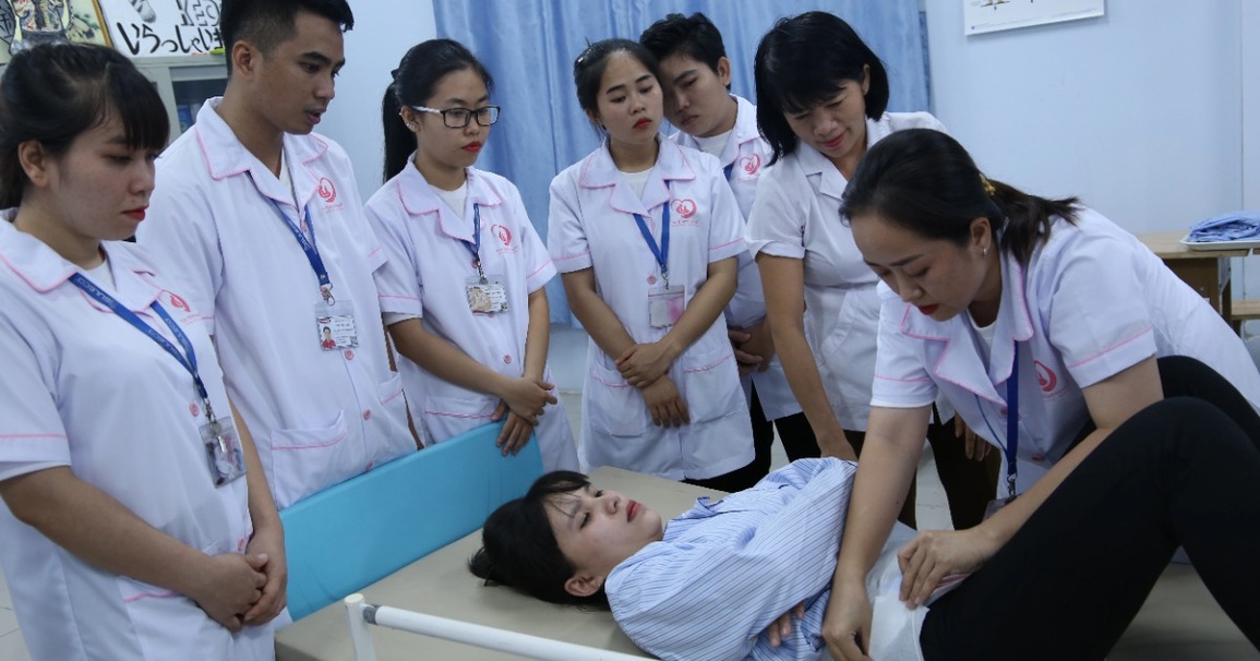 Khai tử trung cấp ngành y, trường nghề khó tuyển sinh - 2 Khai tử trung cấp ngành y, trường nghề khó tuyển sinh - 2