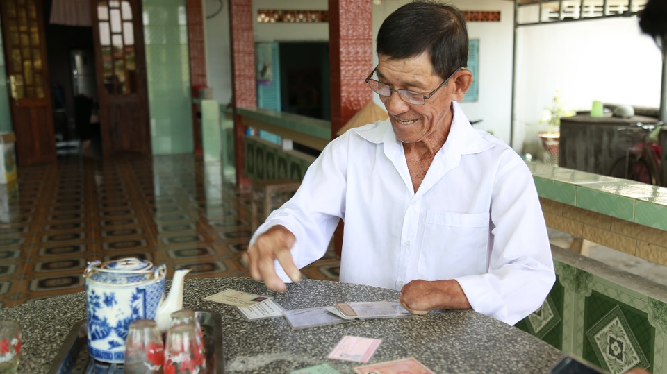 Long An: Thương binh trồng thanh long thu hàng trăm triệu mỗi năm - 4 Long An: Thương binh trồng thanh long thu hàng trăm triệu mỗi năm - 4