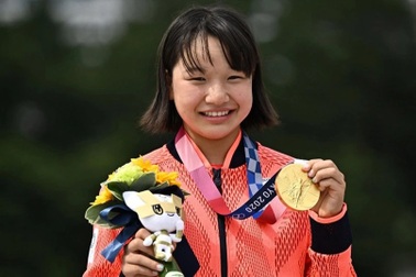 Momiji Nishiya: Thiên thần nhỏ làm rạng danh thể thao Nhật Bản