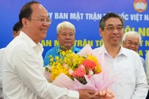 Phó bí thư Thành ủy đồng thời giữ chức Chủ tịch Ủy ban MTTQ Việt Nam TPHCM
