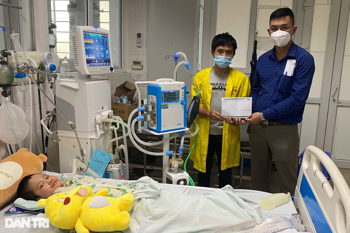 Bạn đọc giúp đỡ hoàn cảnh bé gái 7 tuổi bệnh viêm não gần nửa tỷ đồng - 4 Bạn đọc giúp đỡ hoàn cảnh bé gái 7 tuổi bệnh viêm não gần nửa tỷ đồng - 4