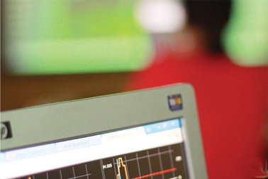 Làm giá, nhìn Lào mà nghĩ đến ta! 