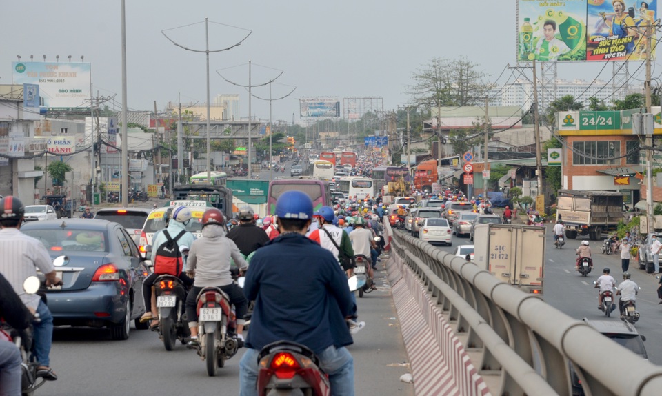 Giao thông cửa ngõ Sài Gòn đông nhưng không tắc - 6 Giao thông cửa ngõ Sài Gòn đông nhưng không tắc - 6