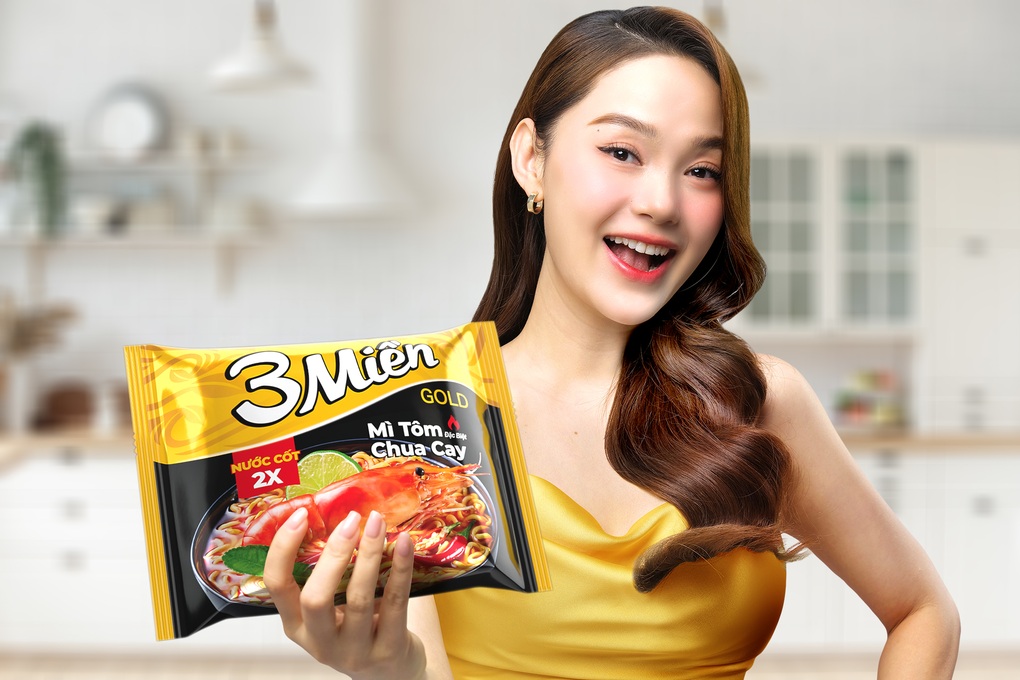Điều đặc biệt gì trong mì 3 Miền khiến Minh Hằng yêu thích? - 2 Điều đặc biệt gì trong mì 3 Miền khiến Minh Hằng yêu thích? - 2