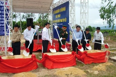 Tôn tạo gần 80 ngôi mộ cán bộ miền Nam tập kết