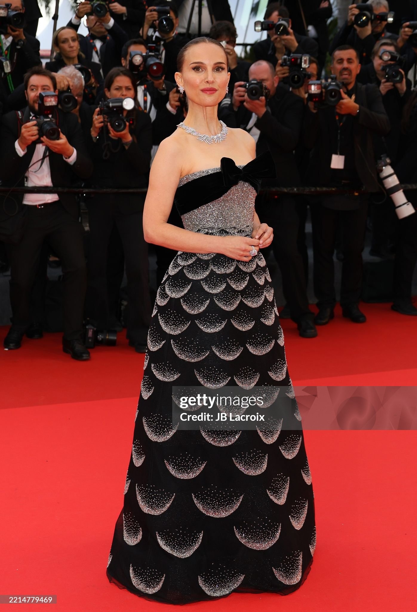 Angelina Jolie đẹp dịu dàng như nàng thơ tại LHP Cannes 2025 - 12 Angelina Jolie đẹp dịu dàng như nàng thơ tại LHP Cannes 2025 - 12