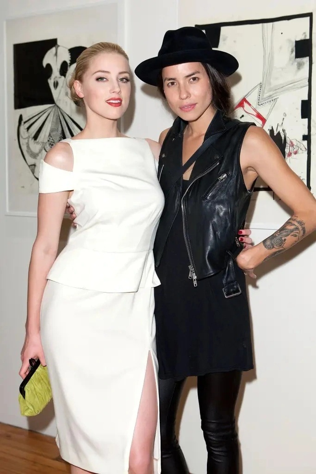Người đẹp tỉ lệ vàng Amber Heard tái xuất vui vẻ giữa giông bão lao đao - 4 Người đẹp tỉ lệ vàng Amber Heard tái xuất vui vẻ giữa giông bão lao đao - 4
