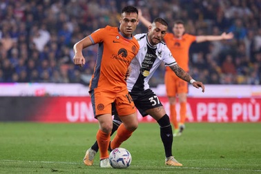 Hơn AC Milan 14 điểm, Inter Milan tiến sát ngôi vô địch Serie A