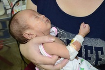 Mong manh sự sống của bé 4 tháng tuổi cùng lúc mắc tim bẩm sinh và nấm máu