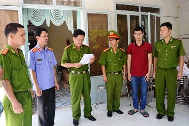 Bắt thêm 6 đối tượng trong đường dây cá độ bóng đá hơn 35 triệu đô