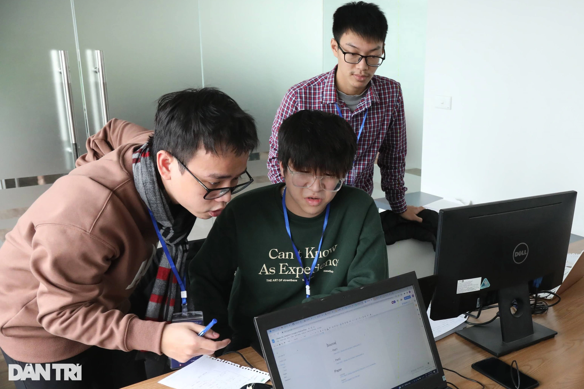 Sôi nổi vòng thi Hackathon xuyên đêm Cuộc thi Sáng kiến An toàn giao thông - 15 Sôi nổi vòng thi Hackathon xuyên đêm Cuộc thi Sáng kiến An toàn giao thông - 15