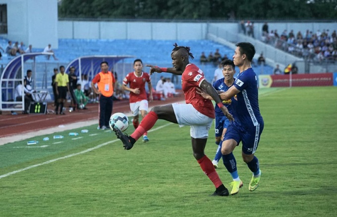 Tân Binh Hồng Lĩnh Hà Tĩnh xứng đáng lọt vào nhóm cạnh tranh chức vô địch V-League 2020 - Ảnh 1. Tân Binh Hồng Lĩnh Hà Tĩnh xứng đáng lọt vào nhóm cạnh tranh chức vô địch V-League 2020 - Ảnh 1.
