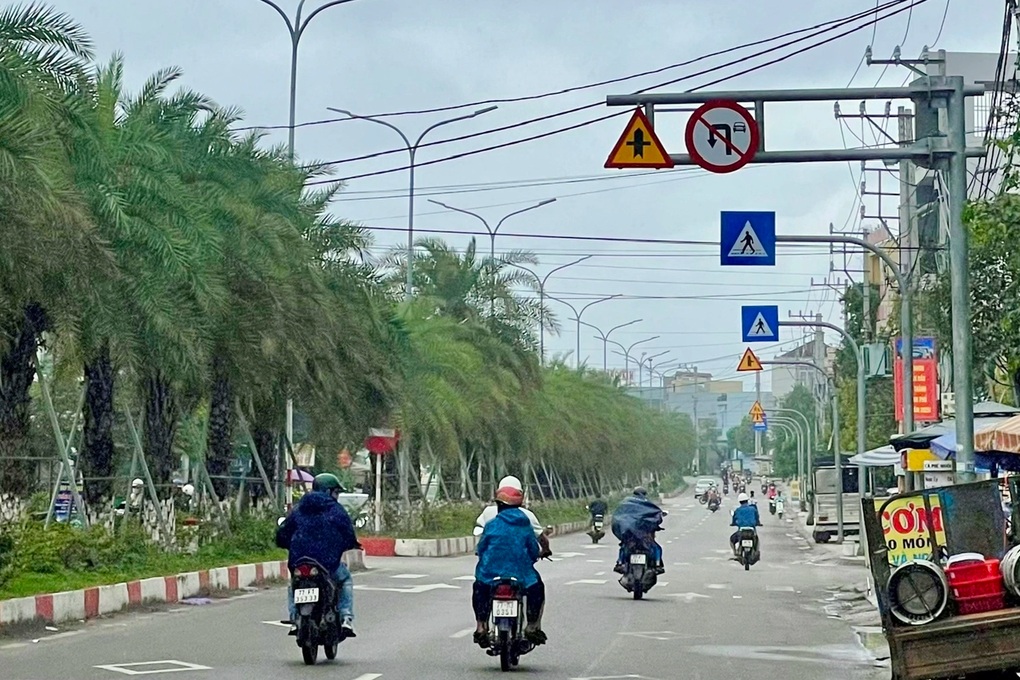 Bình Định kiến nghị Cục Đường bộ xử lý biển báo giao thông lỗi thời - 1 Bình Định kiến nghị Cục Đường bộ xử lý biển báo giao thông lỗi thời - 1