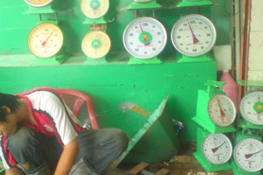 Vào lò chuyên chế... cân “điêu”