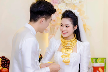 Cô dâu Long An nhận quà cưới nhà nửa triệu USD, đám cưới đãi cỗ chay