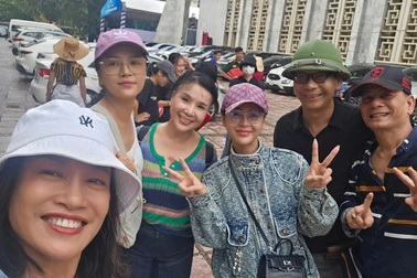 Thu Quỳnh, Lương Thu Trang cùng dàn sao gấp rút tập diễu binh, diễu hành