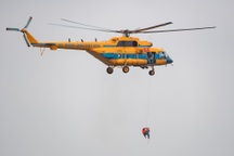 Lực lượng Phòng không - Không quân nhảy dù  tìm kiếm cứu nạn