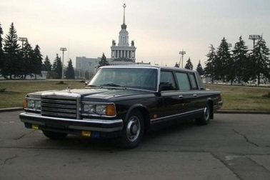 Xe bọc thép của cựu nguyên thủ Nga được rao bán giá triệu đô