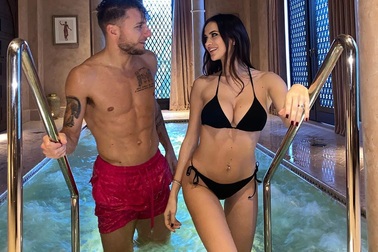 Ngắm cô bạn gái xinh đẹp của Chiếc giày vàng châu Âu Ciro Immobile